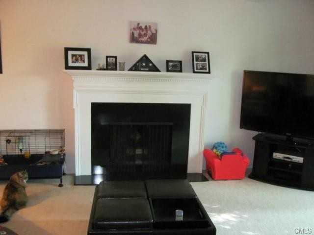 446 Heritage Rd B - Photo 3 of 11