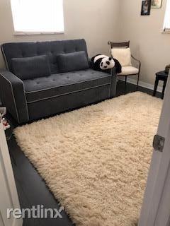 67 Ne Alice St - Photo 3 of 11