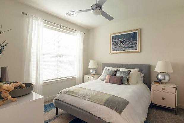 98 Arsenal St - Photo 3 of 12