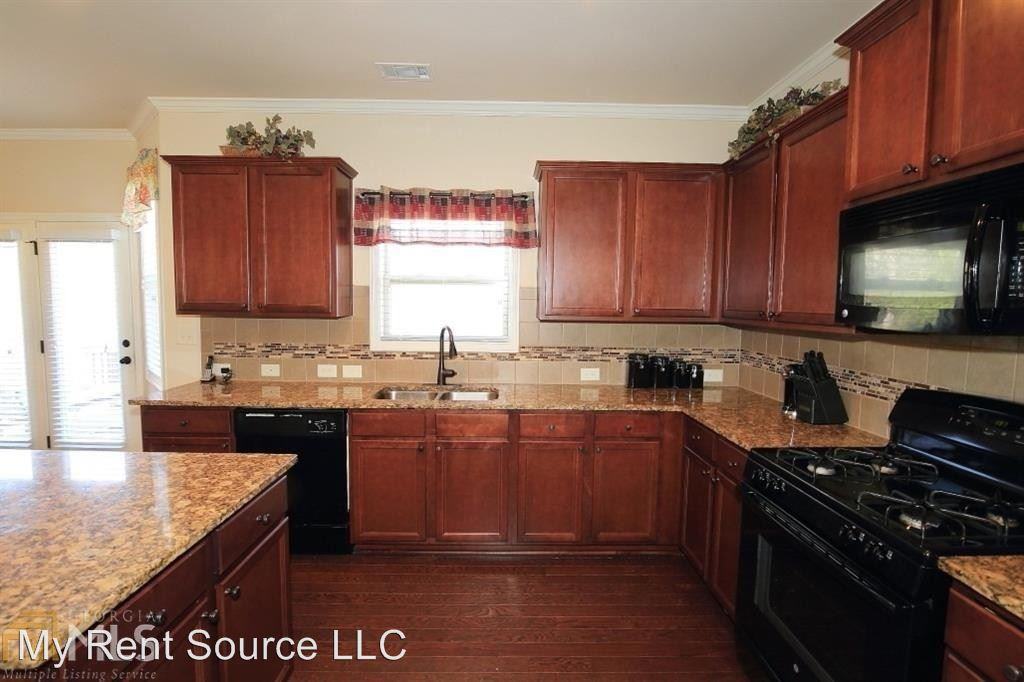 202 Inverness Ave - Photo 2 of 14