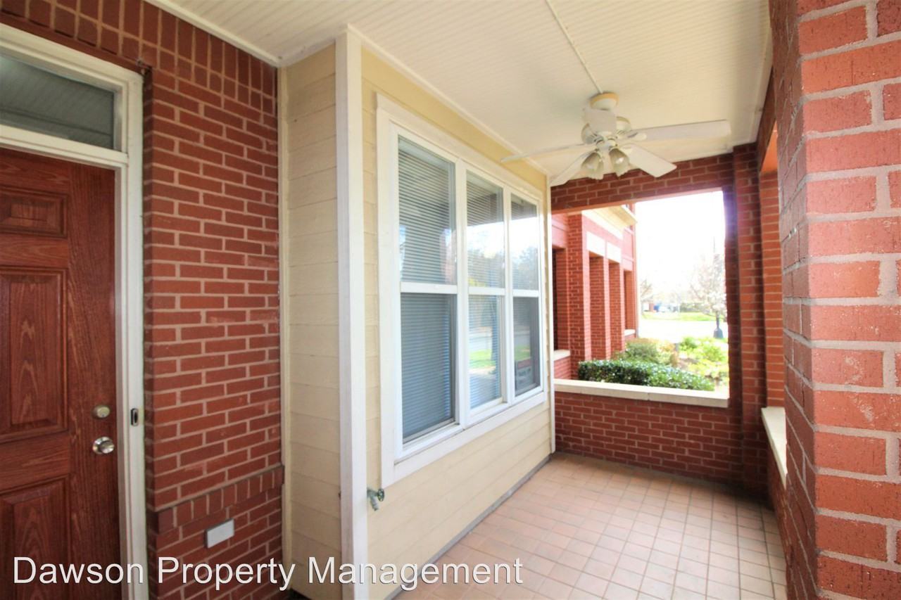 559 E. 9th Street - Photo 2 of 22