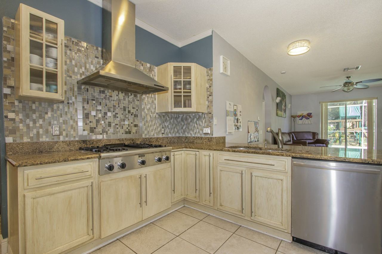 14421 Pepperpine Dr - Photo 2 of 4