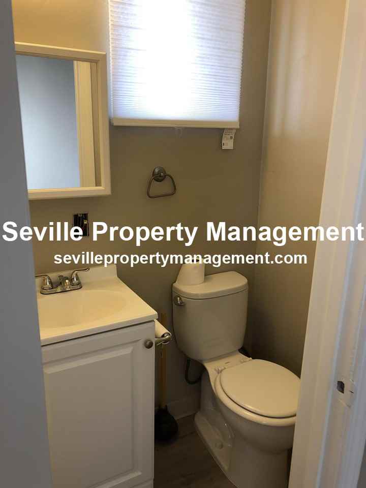 3618 Lyon Avenue - 1 - Photo 3 of 12