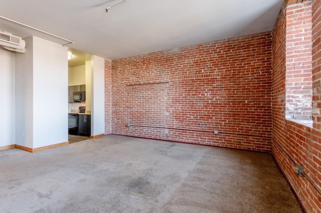 213 Delaware Street #410