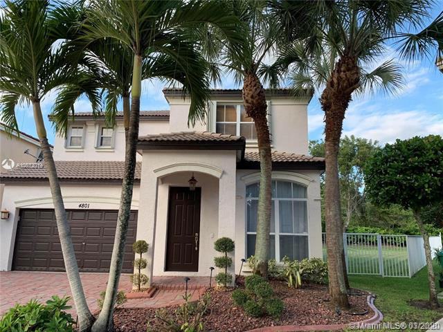 4801 SW 158th Ave - Photo 2 of 24