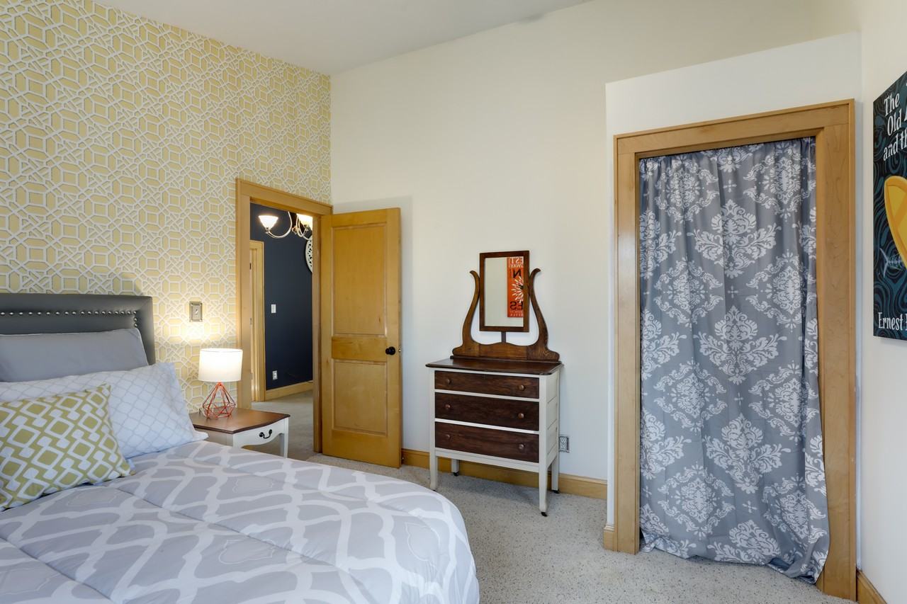 915 Aldine Street - Photo 3 of 22