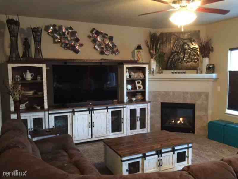 2645 Horseshoe Dr - Photo 3 of 11