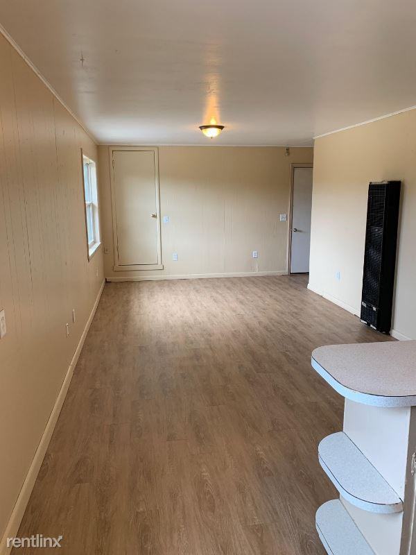 304 Hammons Ave 1 - Photo 3 of 8