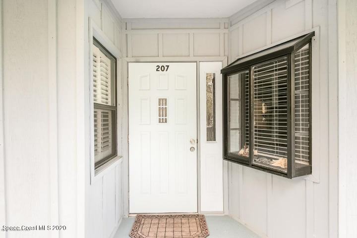 240 Hammock Shore Dr #207 - Photo 2 of 9