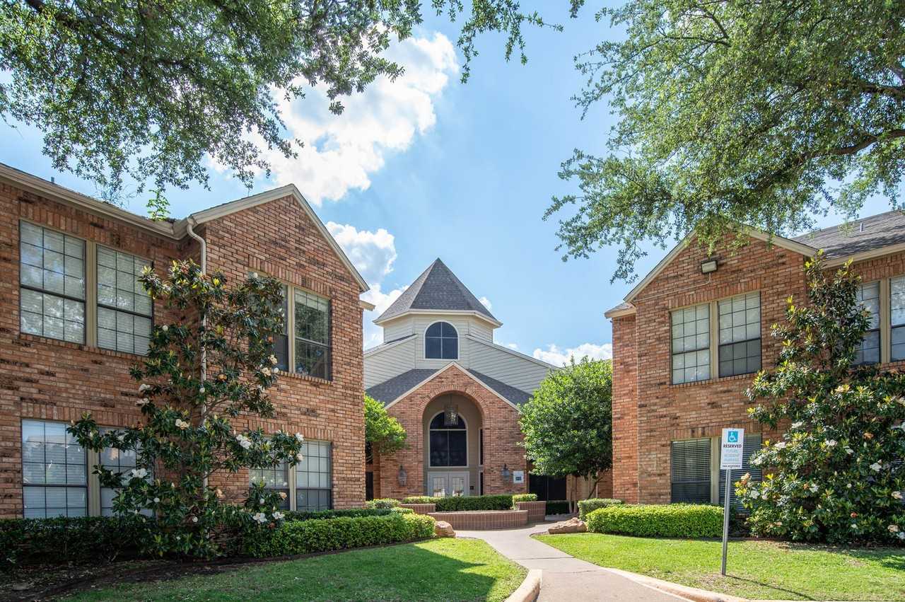 Arlington  Hills - Photo 7 of 22