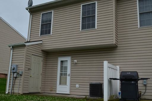 171 Sandy Ln - Photo 2 of 9