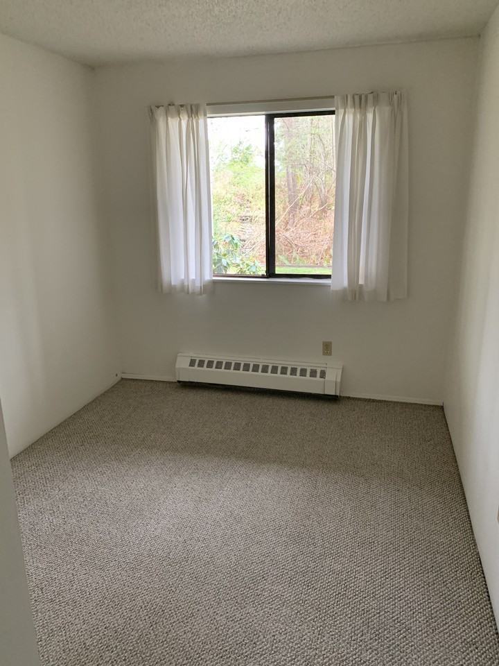 Woodway Apartments in Brentwood, Burnaby, BC V5B 4T6 Zumper