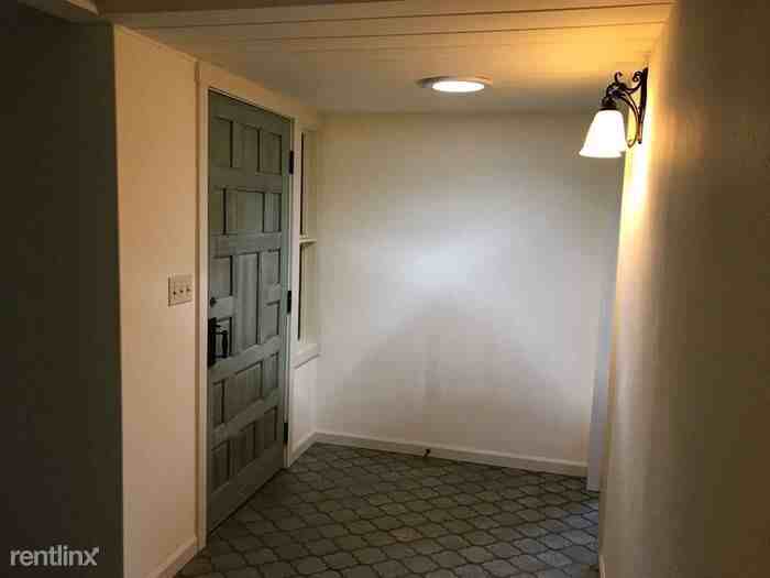 281 Castle Hill Ranch Rd - Photo 2 of 22