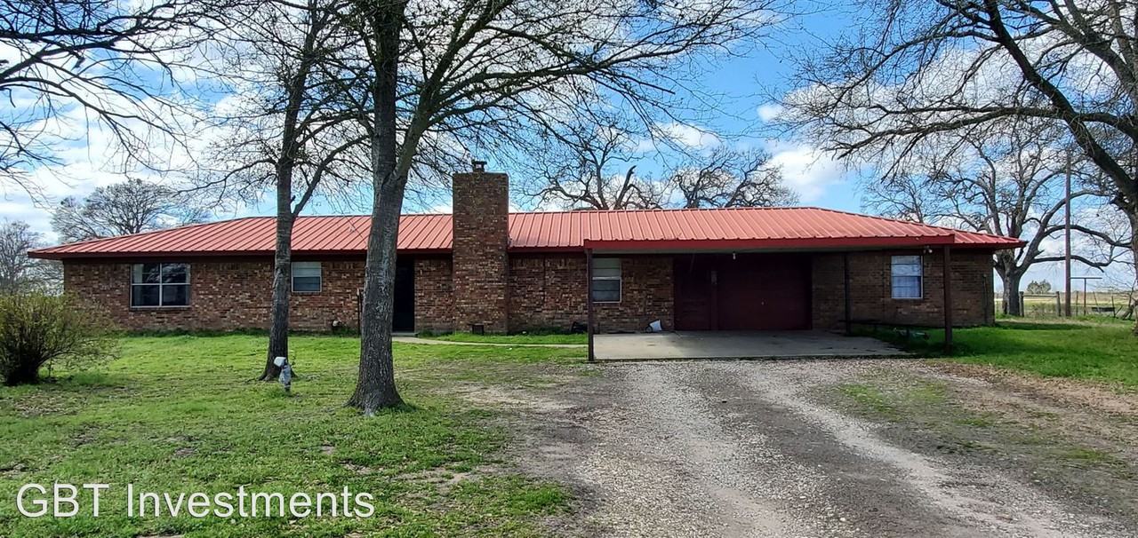 1240 Fm 39 N - Photo 2 of 18