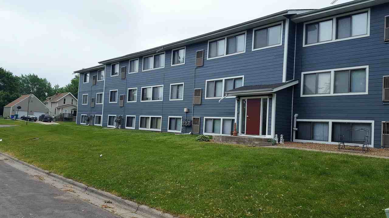 595 Adams Ave Nw - Photo 2 of 5