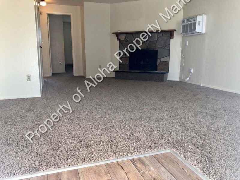 10490 Seneca - Photo 3 of 12
