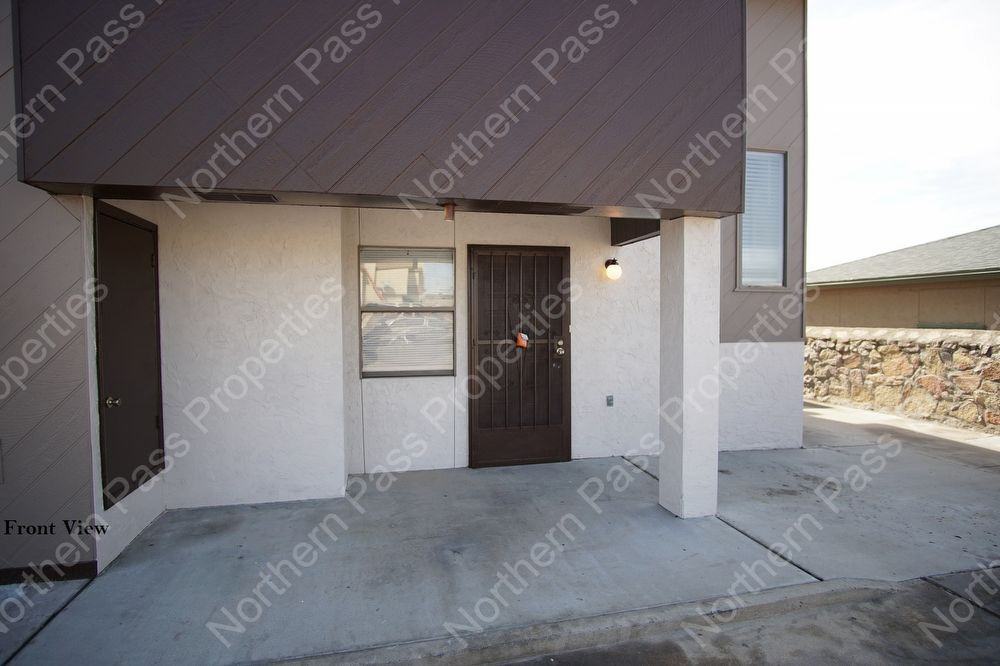 11604 Gordon Bays-C - Photo 3 of 18