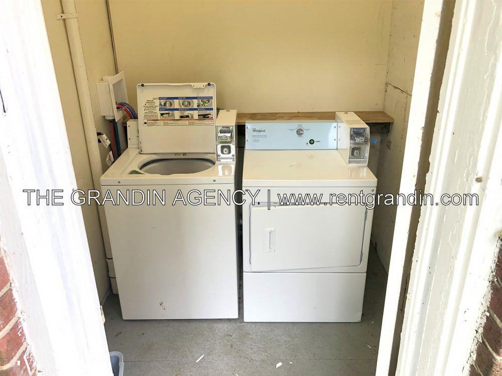 312 312 13th Street Southwest - 4 - Photo 3 of 23