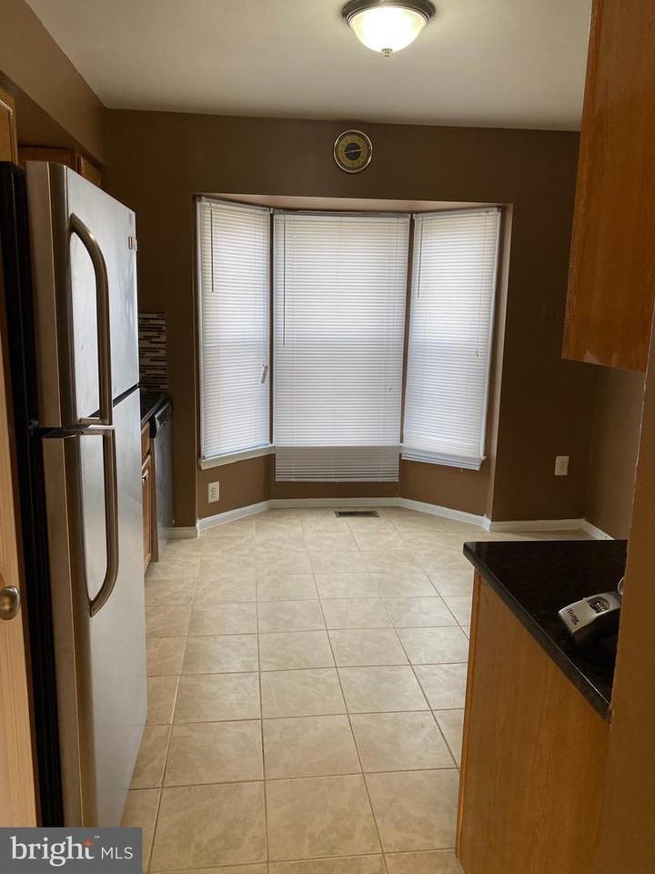 142 Joyceton Terrace - Photo 3 of 11