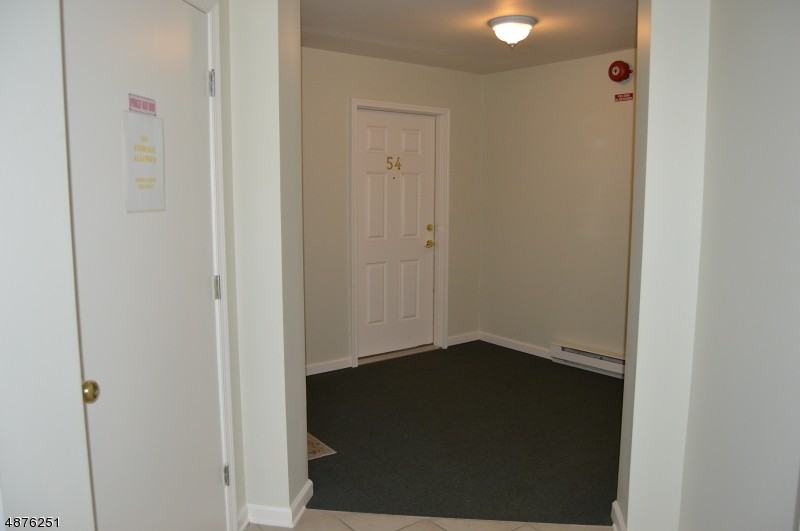 54 Overlook Dr - Photo 3 of 22