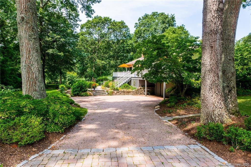 9 Sandalwood Lane - Photo 2 of 28