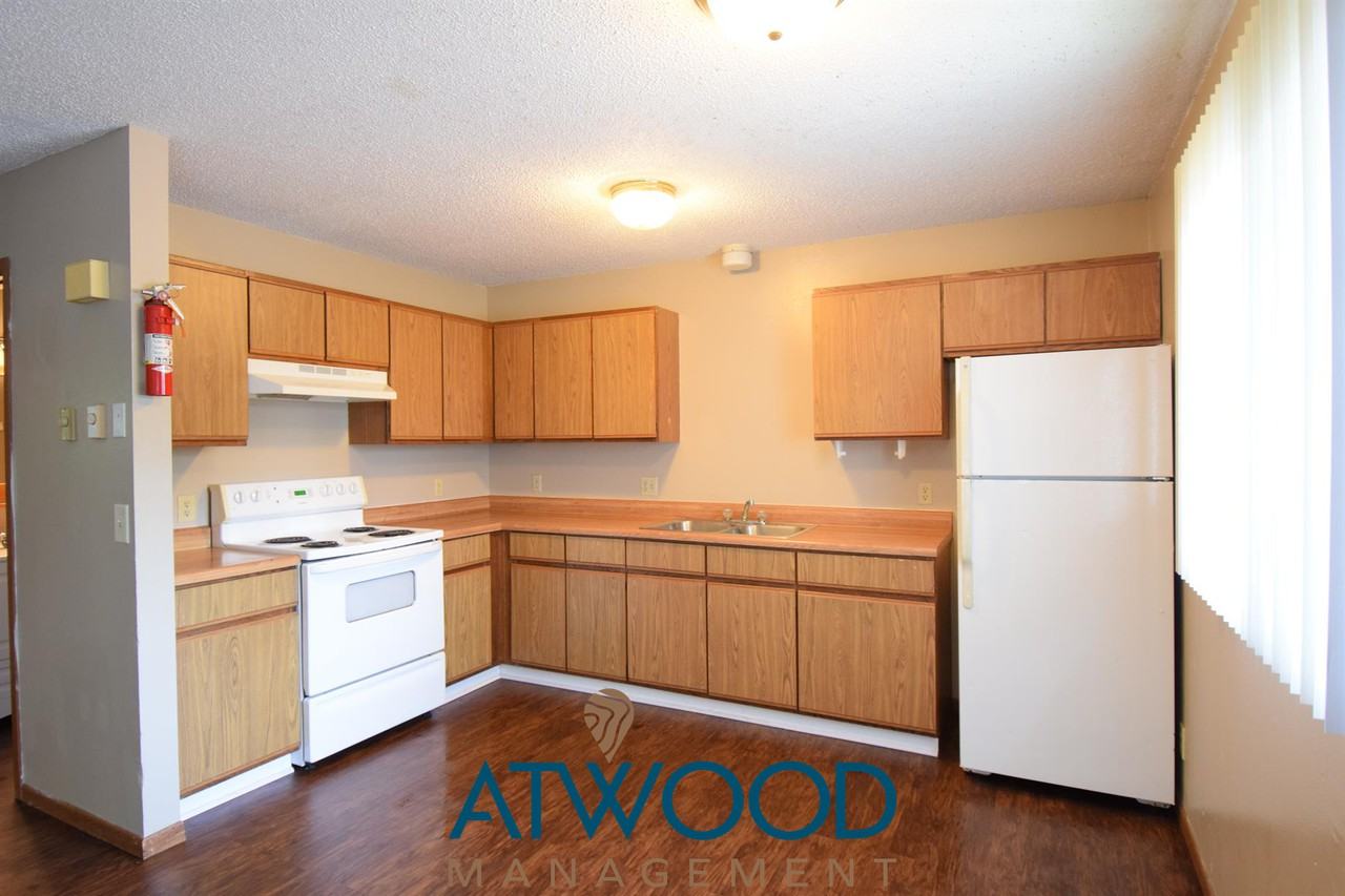 212 Balcerzak Drive - Photo 2 of 9