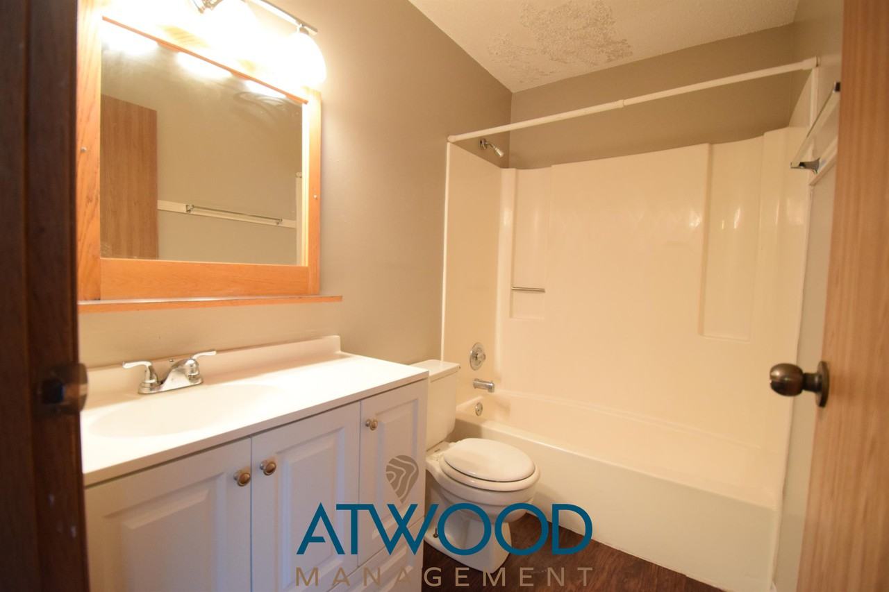 212 Balcerzak Drive - Photo 5 of 9