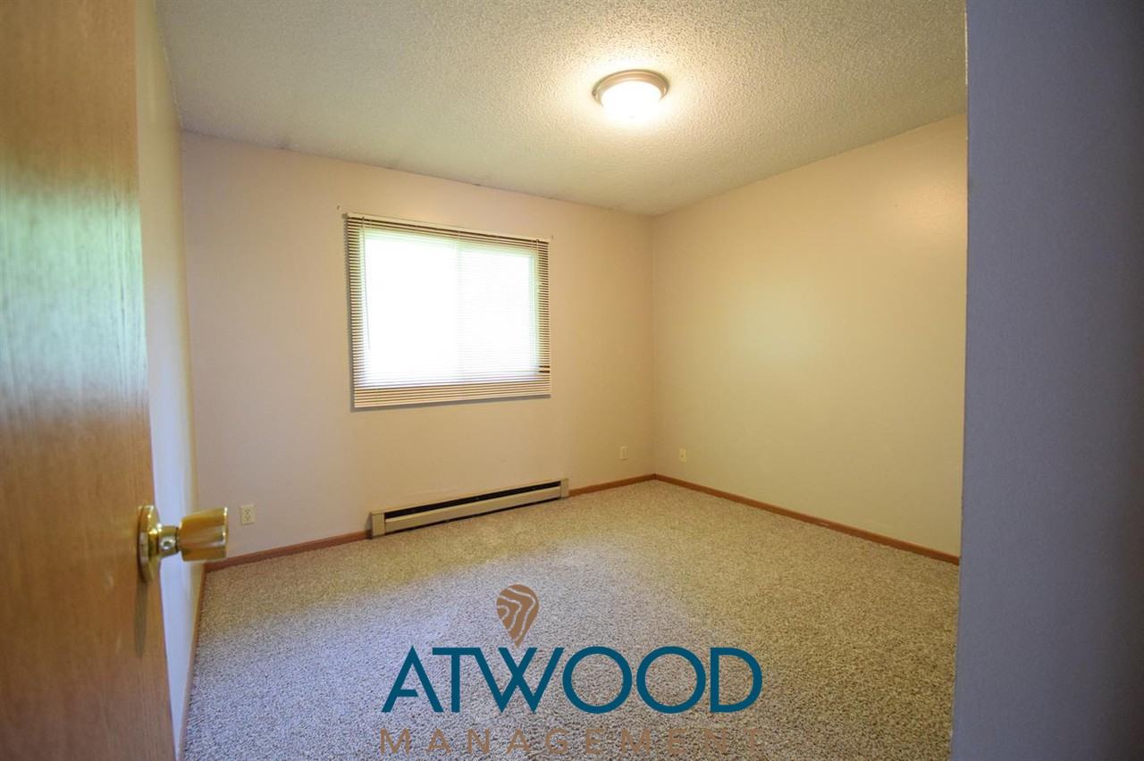 212 Balcerzak Drive - Photo 6 of 9