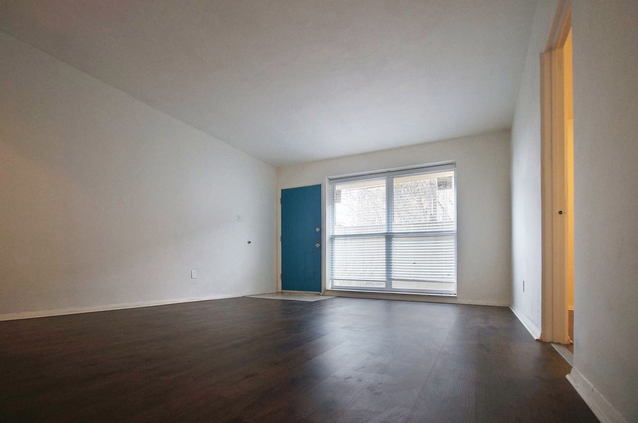 3754 Chippewa Street #11 - Photo 3 of 7