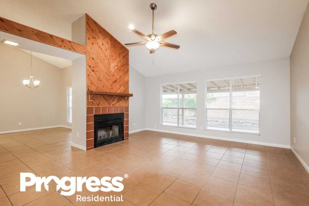 7249 W Shaw Butte Dr - Photo 3 of 16