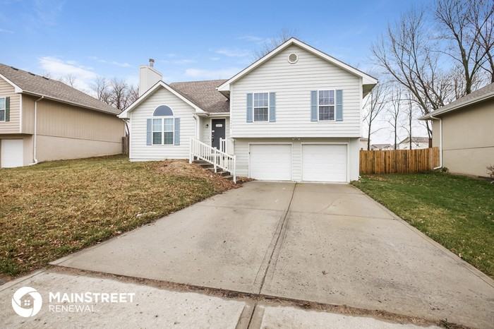 19402 Diamond Lane - Photo 2 of 18