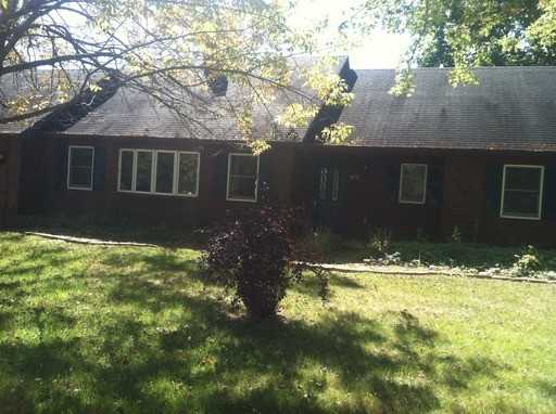 813 Melissa Dr - Photo 2 of 2