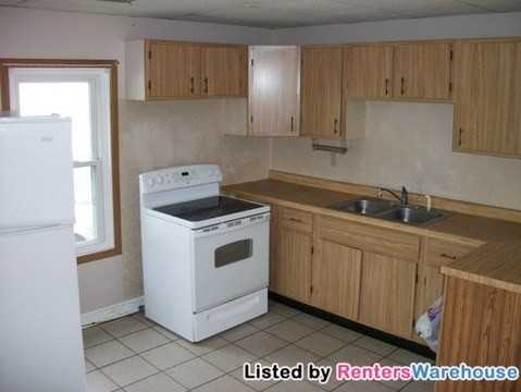 817 10th Ave N - Photo 2 of 6