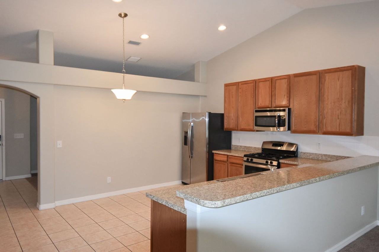 615 Berry Bramble Dr - Photo 2 of 11