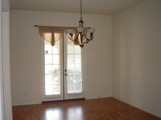 1332 Park Ave - Photo 3 of 12