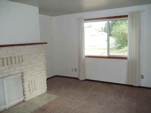 230 SW Maple St - Photo 2 of 16