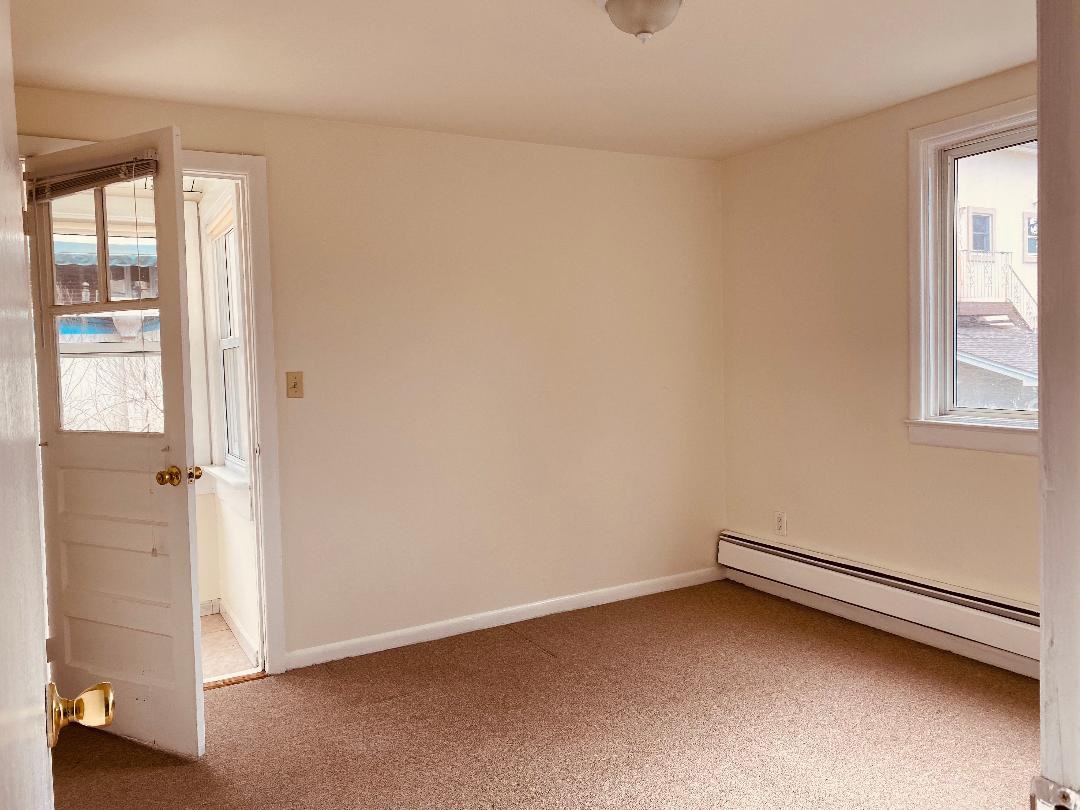 86 Glenwood Ave 1f - Photo 3 of 12