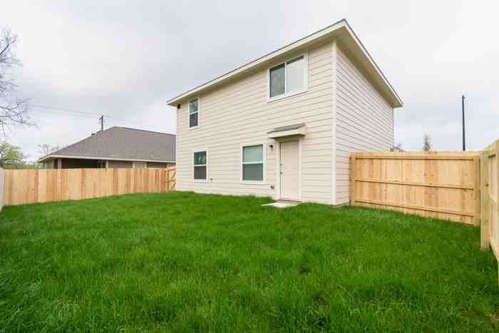 5704 Paseo Pl - Photo 3 of 11