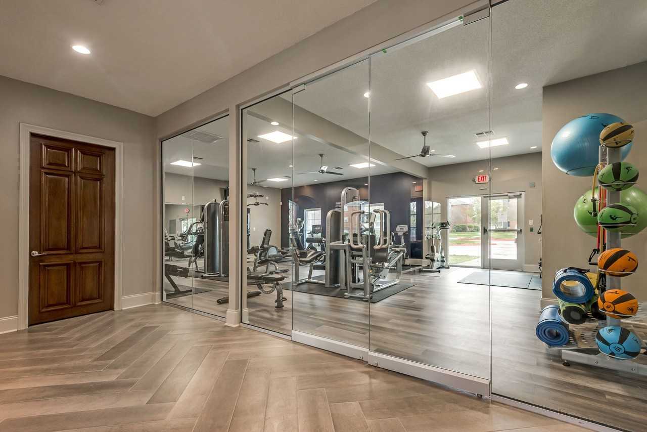 Grand Palms - Photo 6 of 27