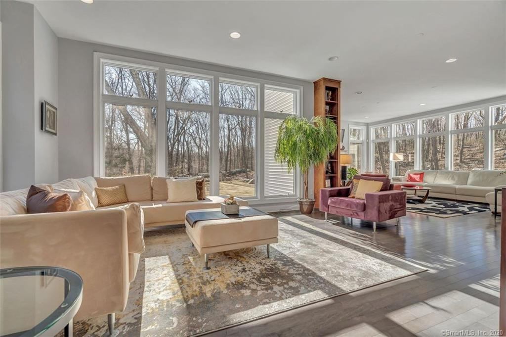 7 Susan Terrace - Photo 3 of 40