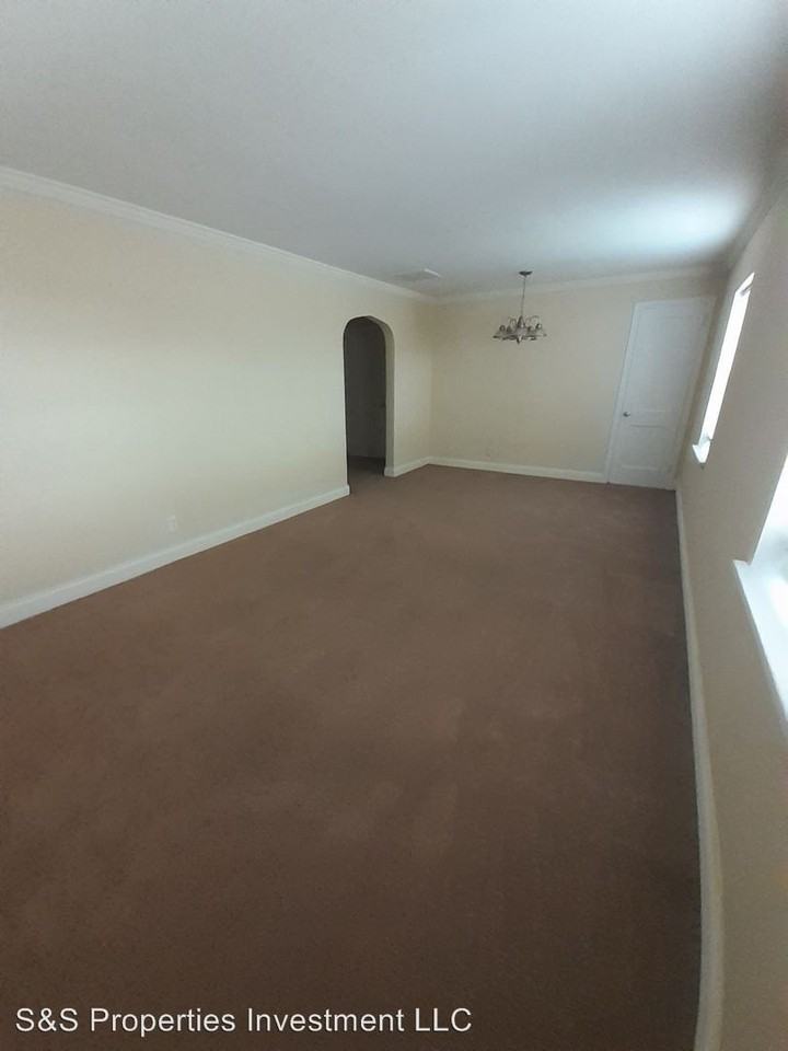 Magnolia Hills - Photo 3 of 4