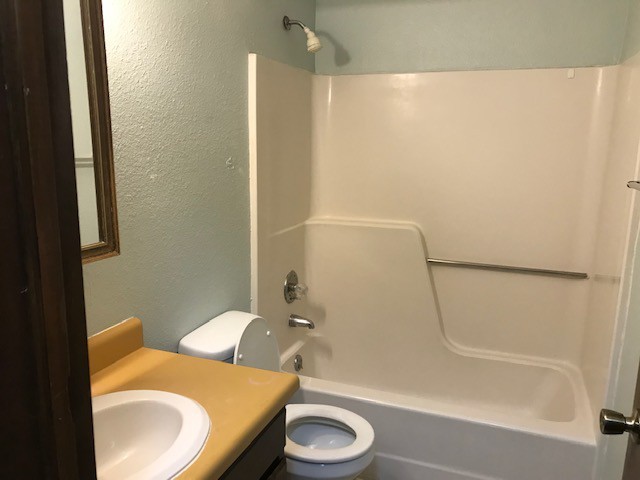 2685 Acacia Ave - Photo 2 of 5