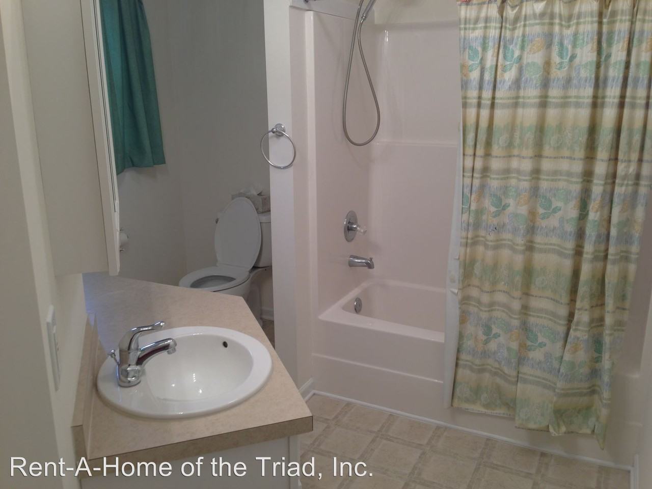 400 Debanne Road - Photo 2 of 3