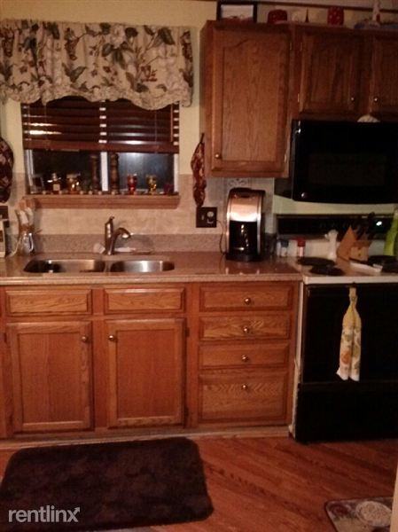 12150 Victoria Dr - Photo 2 of 7