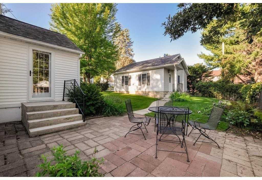 439 15th Ave Sw - Photo 3 of 31