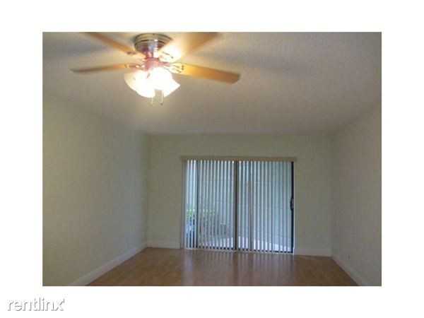 8290 Lake Dr - Photo 2 of 10