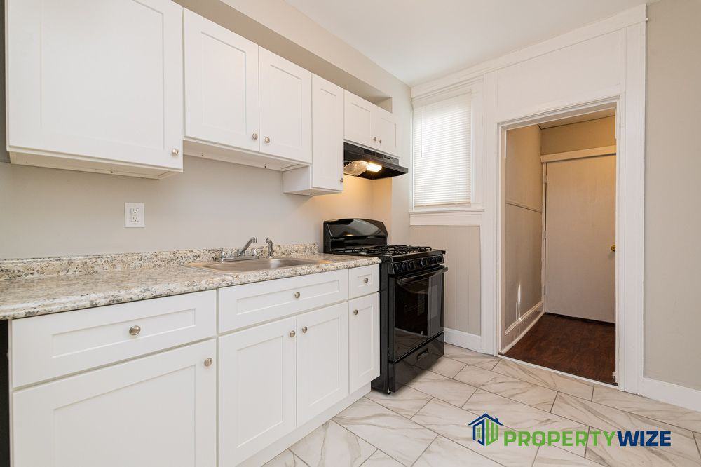 401 East Cold Spring Lane - Photo 3 of 20