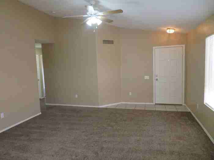 10447 West Pasadena Avenue - Photo 3 of 21