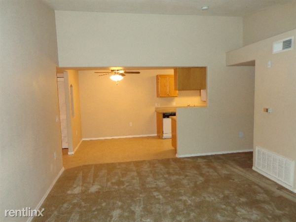 Coral Palms 2010 - $695 - 2Bed - Photo 3 of 11