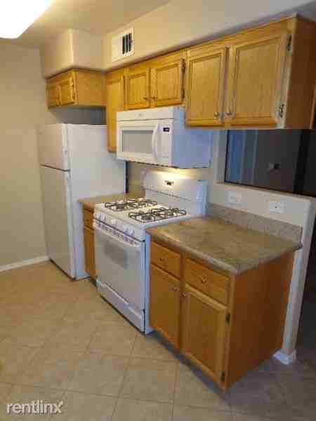 Coral Palms 2010 - $695 - 2Bed - Photo 2 of 11